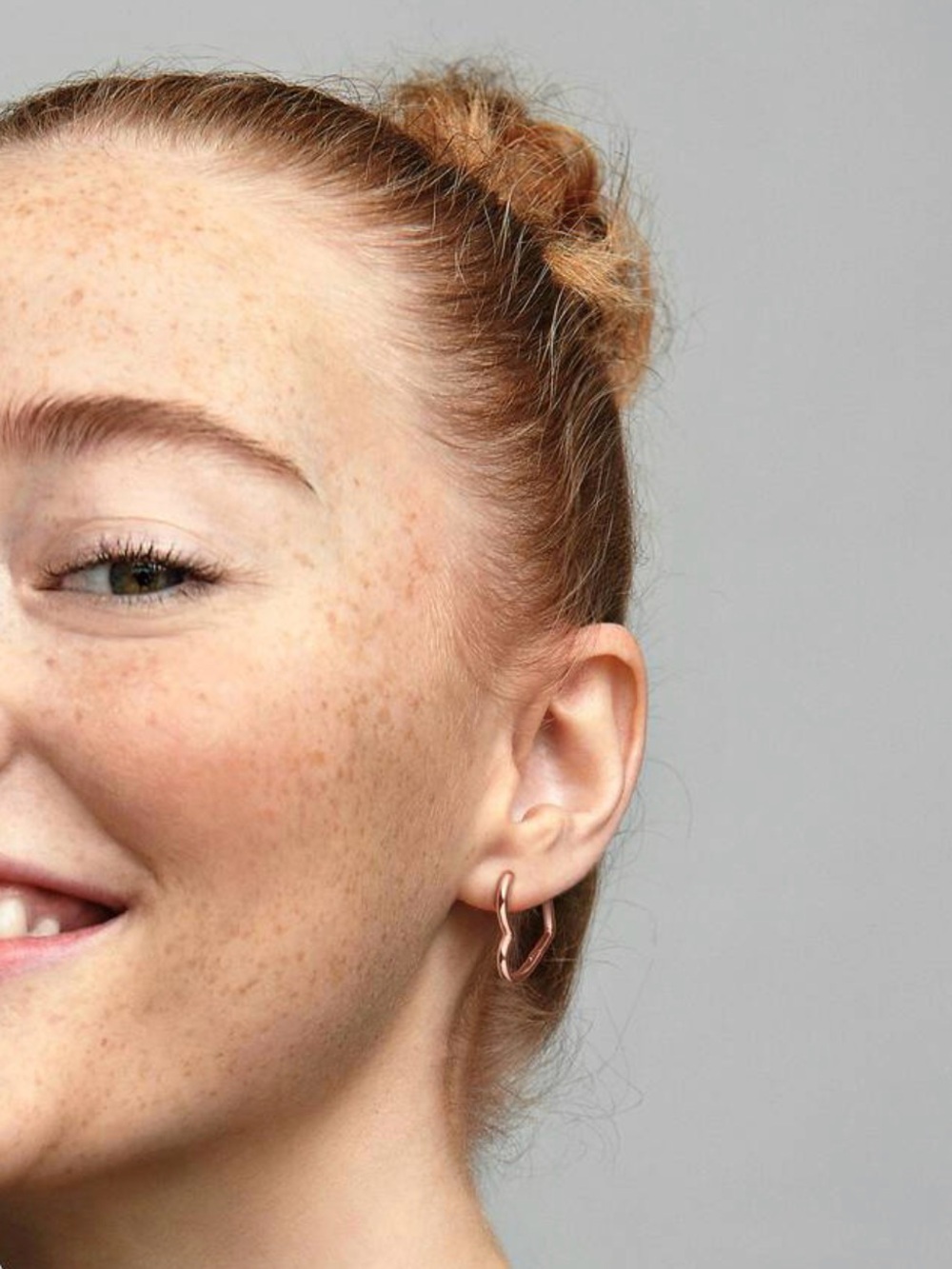 Pandora Rose Gold Asymetrical Heart Hoop Earrings - Women Jewelry - Picture 3 of 8